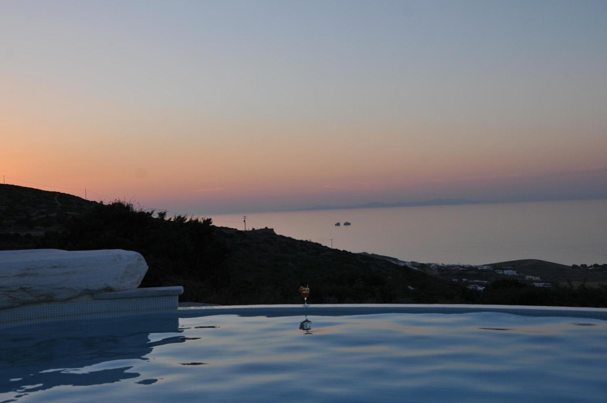 Villa Aeolos With 2 Private Pools Sarakiniko  ภายนอก รูปภาพ