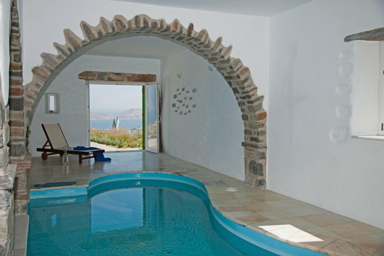 Villa Aeolos With 2 Private Pools Sarakiniko  ภายนอก รูปภาพ